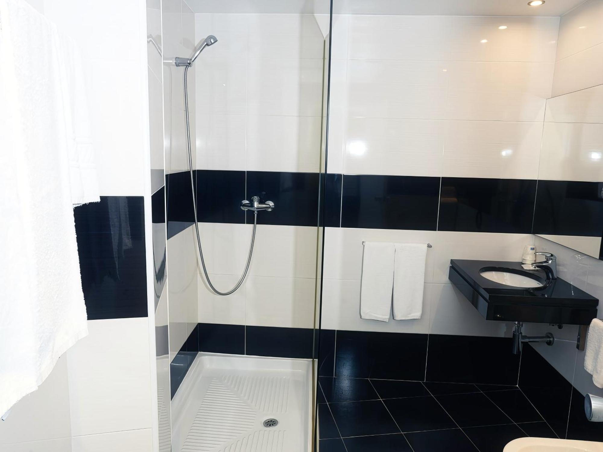 Hotel Sao Francisco Leiria Bagian luar foto