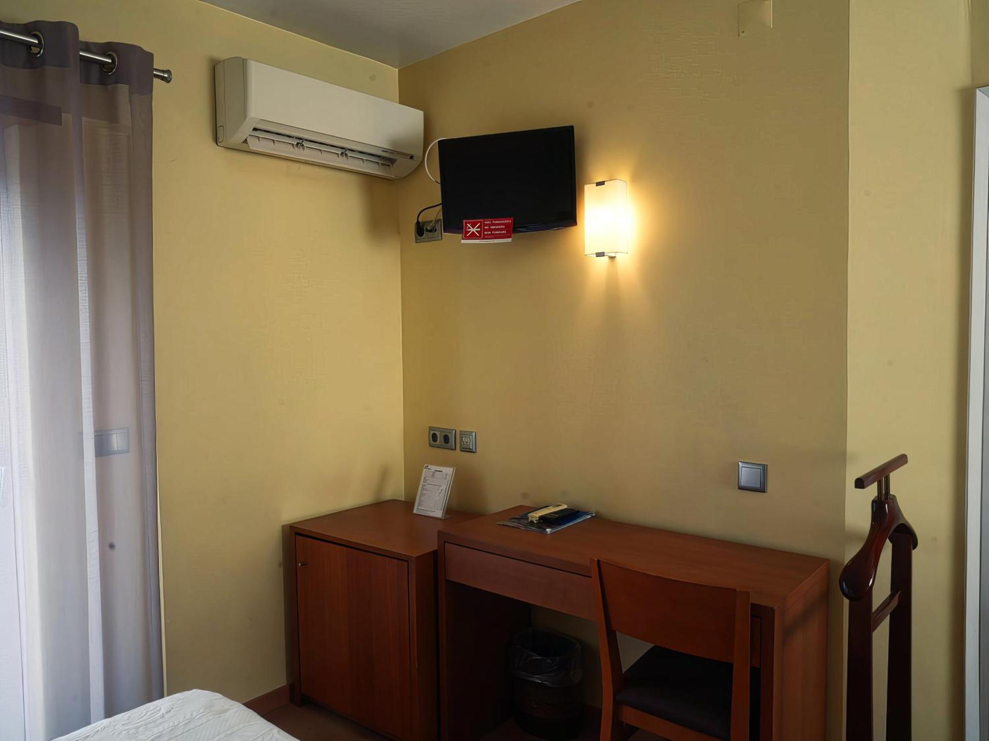 Hotel Sao Francisco Leiria Bagian luar foto