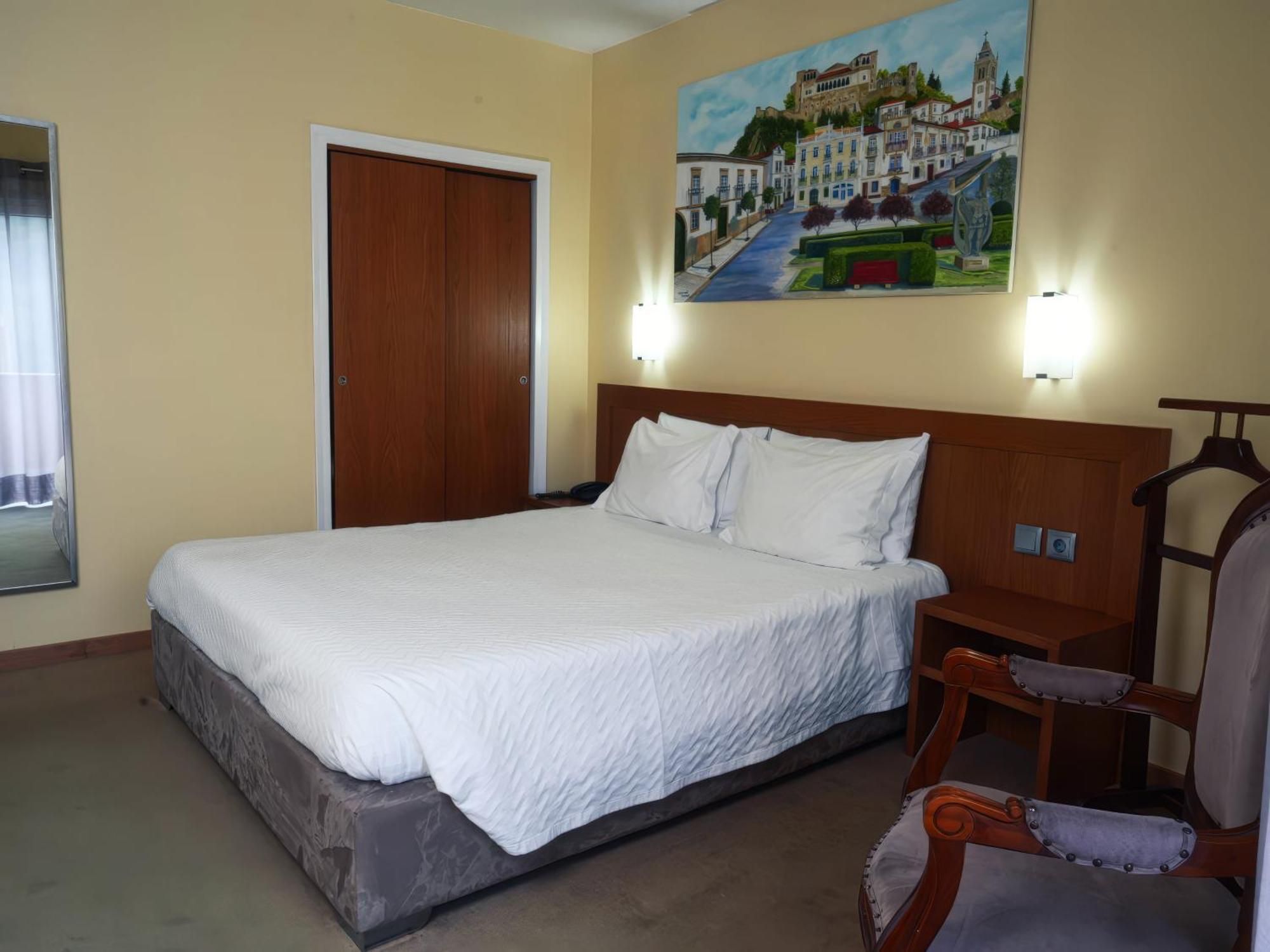 Hotel Sao Francisco Leiria Bagian luar foto
